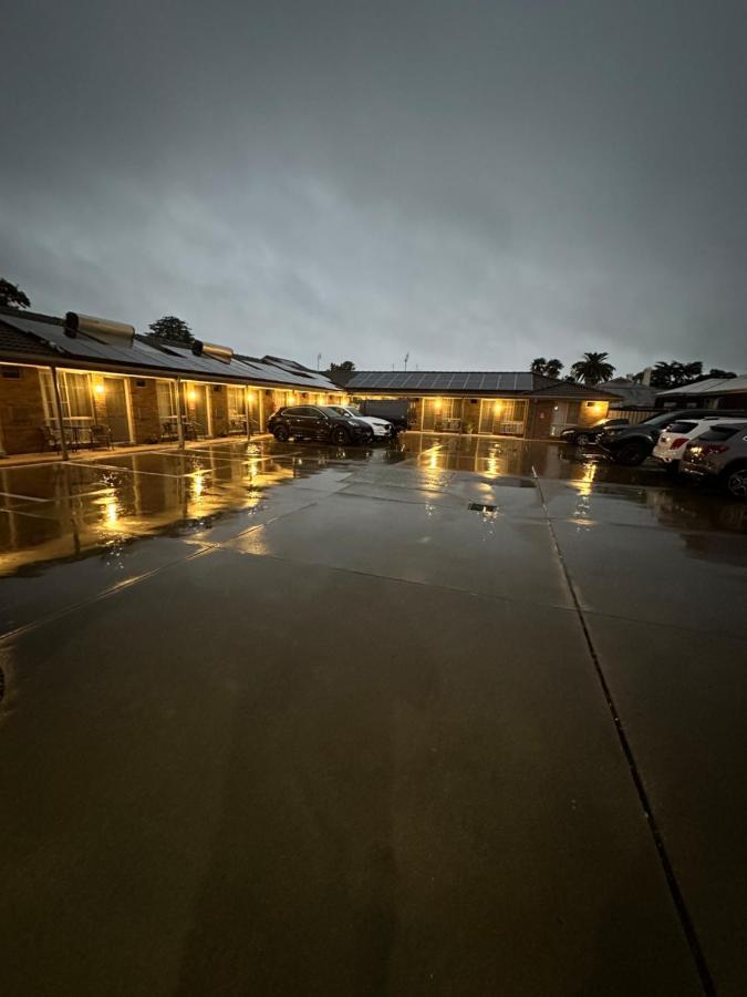 Pevensey Motor Lodge Echuca Extérieur photo